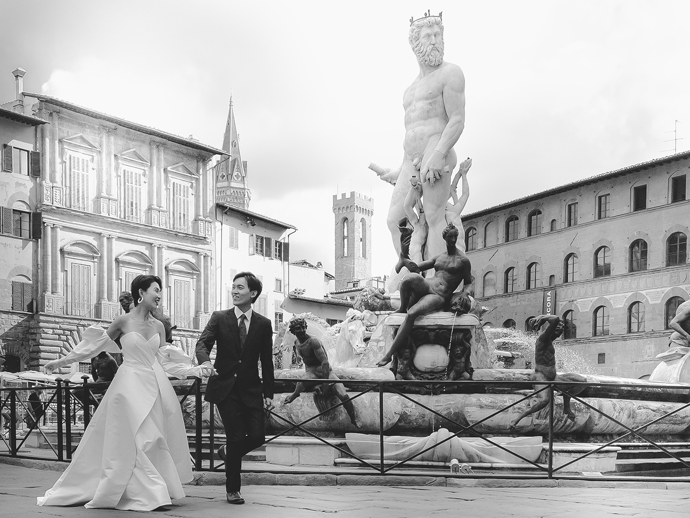 fotografo matrimonio firenze  destination wedding photographer florence italy in piazza della signoria